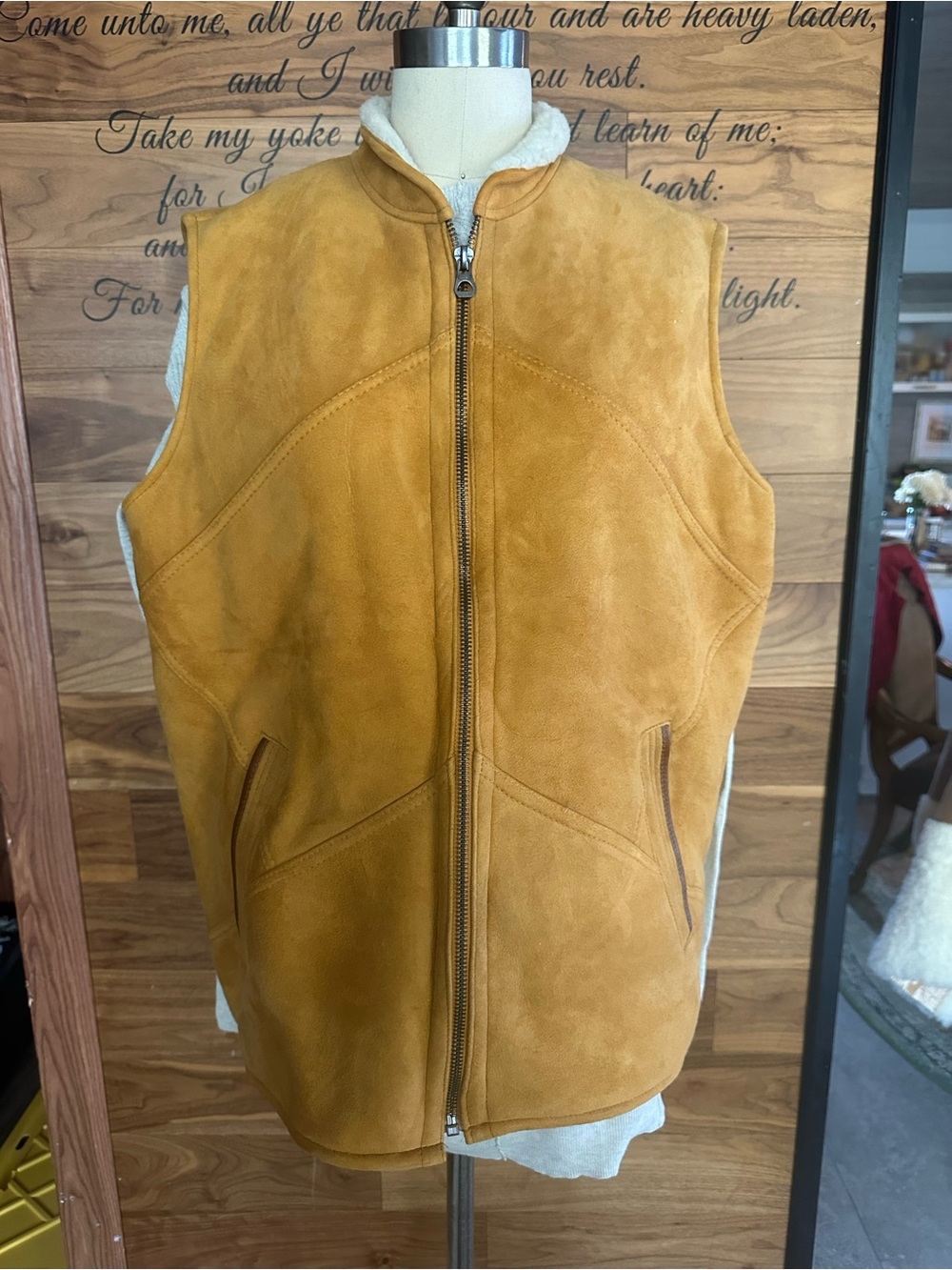 Men's Suede Shearling-Lined Vest - Tan